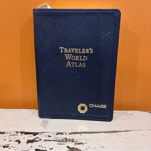 Chase Traveler's World Atlas in Blue‎
